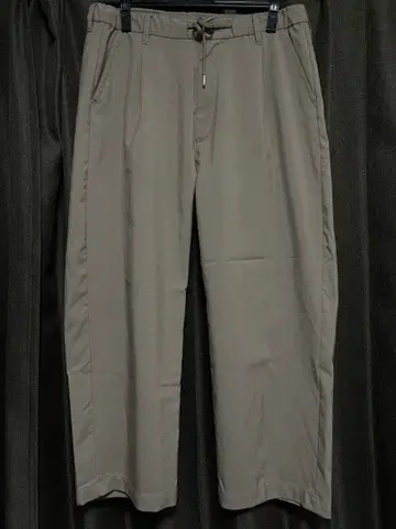 BEAMS HEAT 슬랙스