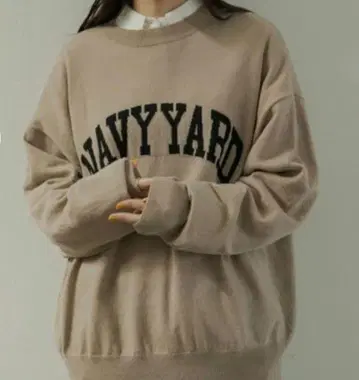 라운지 드레스 자카드 로고 니트