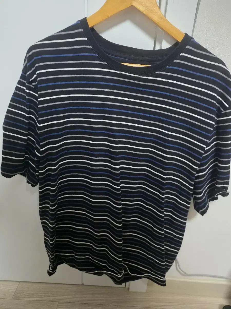 [XL] Musinsa Standard Multi Stripe Relaxed T-shirt [Black/Blue]
