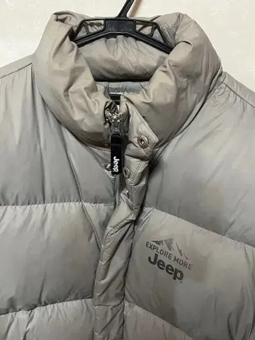 Jeep 그레이 다운 자켓