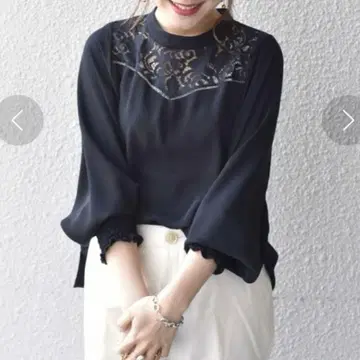 쉽스 블랙 레이스 하이넥 블라우스