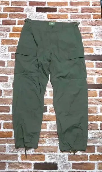 [ AVIREX ] 카고 팬츠 올리브 그린