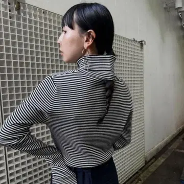 Ameri BACK CHARM BASIC KNIT TOP