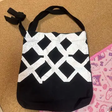 러프스트 토트백