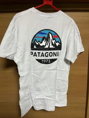 patagonia 화이트 T셔츠 M 사이즈