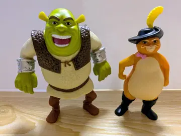 슈렉과 푸스 인 부츠 피규어 세트