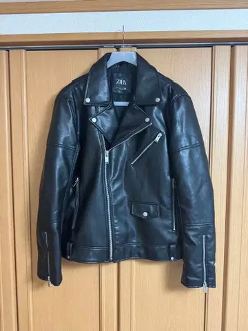 ZARA 블랙 가죽 자켓