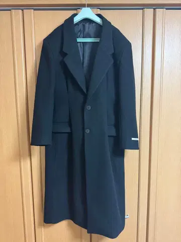 블랙 체스터 코트