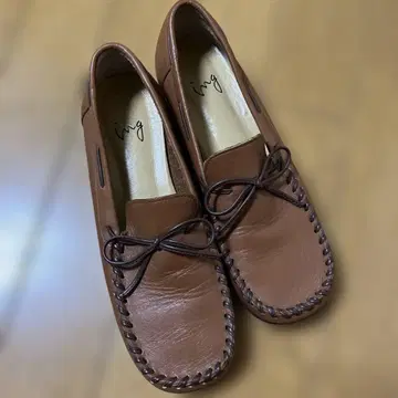 백화점 구매 새상품급 [ ing ] 잉그 가죽 리본 로퍼 23cm
