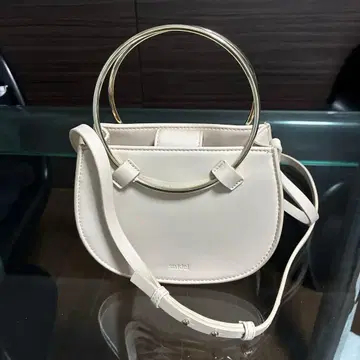 스나이델 새상품 2WAY 파티 백 크림 베이지