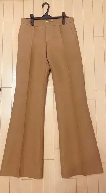 컨디션 최상 CINOH 치노 베이지 와이드 벨보텀