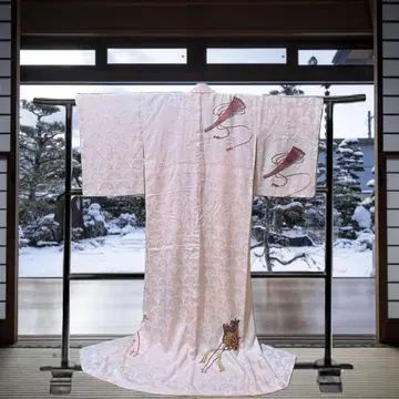 순수 실크 호몬기 고쇼구루마와 부채 복숭아색