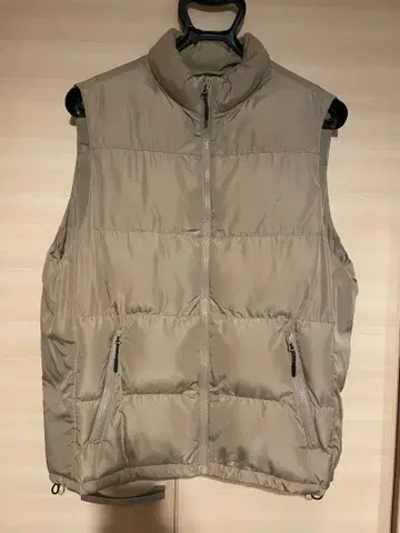 ZARA 베이지 다운 베스트 S 사이즈