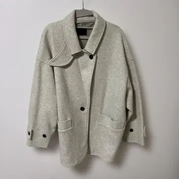 새상품급 KBF 코쿤 미들 코트 oatmeal