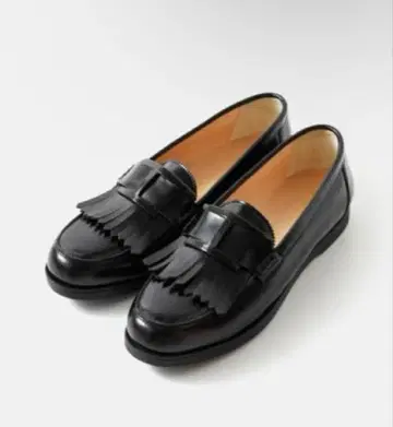 프린지 로퍼 블랙 가죽