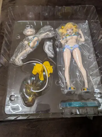 봄버걸 파인 피규어