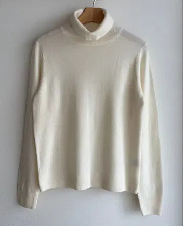 [ 새상품급 ] UNIQLO 캐시미어 100% 스웨터 M 아이보리 화이트