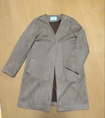 메이슨 그레이 노카라 스웨이드 코트 스픽앤스팬 빔즈