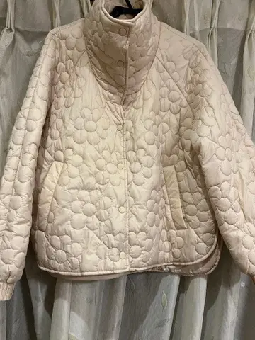 ZARA 아이보리 꽃무늬 퀼팅 자켓