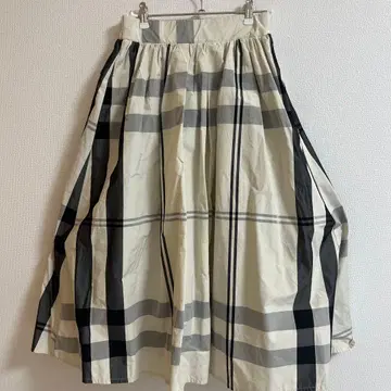 체크 무늬 롱 스커트
