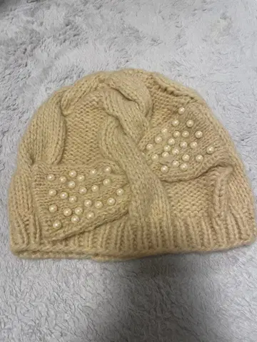 RYZA 베이지 펄 장식 니트 모자
