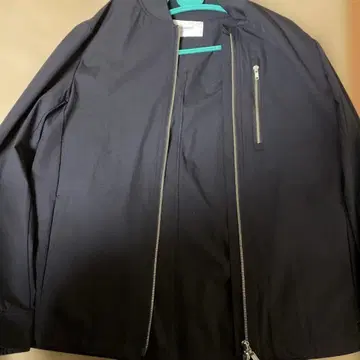 블랙 나일론 자켓