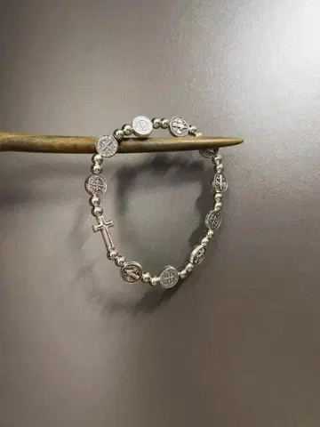 실버 십자가 메달 팔찌