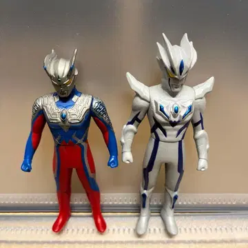 울트라맨 제로 피규어 2체 세트