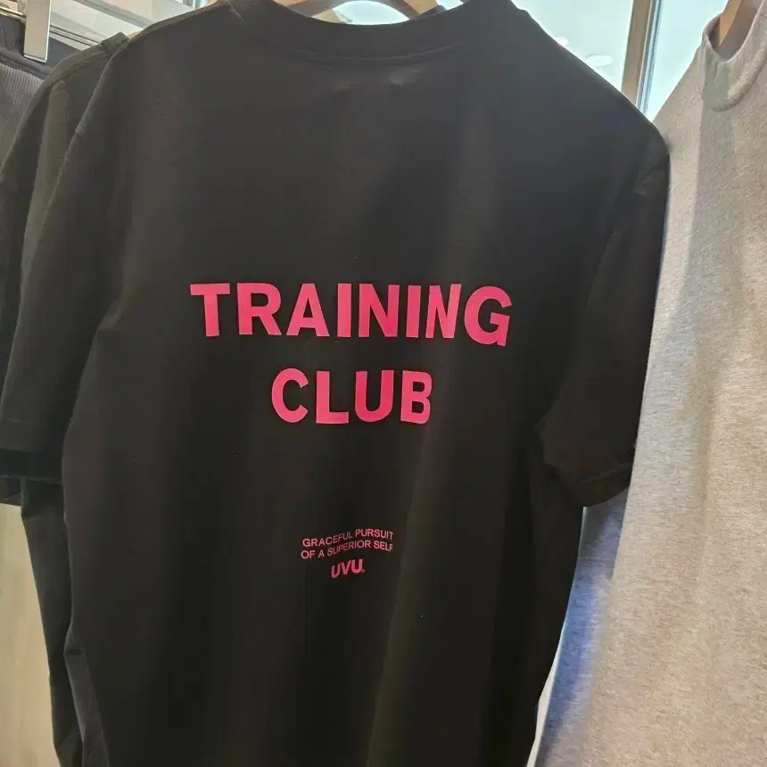 uvu club training club cut off Sサイズ UVU 트레이닝 클럽 컷 오프 블랙 리플렉티브 | UVU | KREAM
