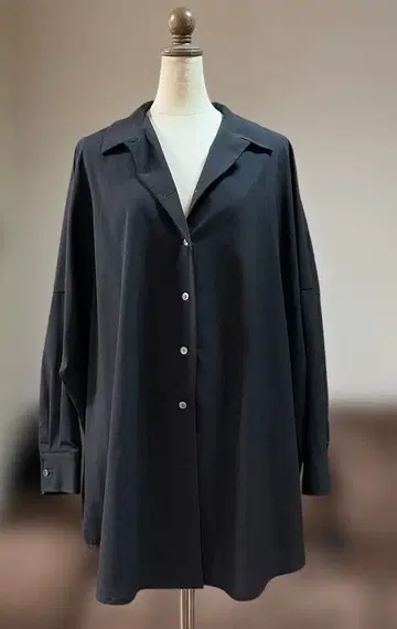 mizuiro ind 블랙 긴팔 오버 사이즈 셔츠