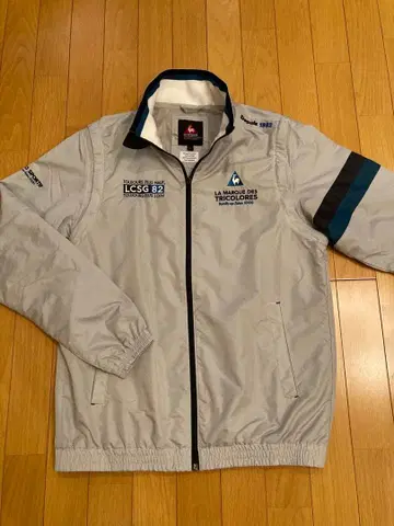 거의 새상품 르꼬끄 2WAY 자켓 옅은 그레이 L 사이즈