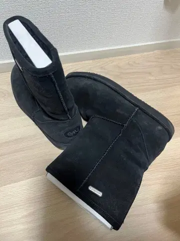 EMU 블랙 어그 부츠