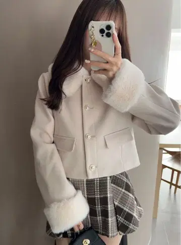 [ 새상품 즉시 발송 ] GRL 비쥬 버튼 퍼 숏 기장 코트[kz579]