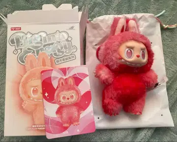 LABUBU big into energy 에너지 love 빨간색