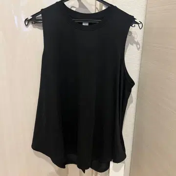 룰루레몬의 탱크탑