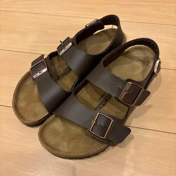버켄스탁 밀라노 샌들 42 다크 브라운