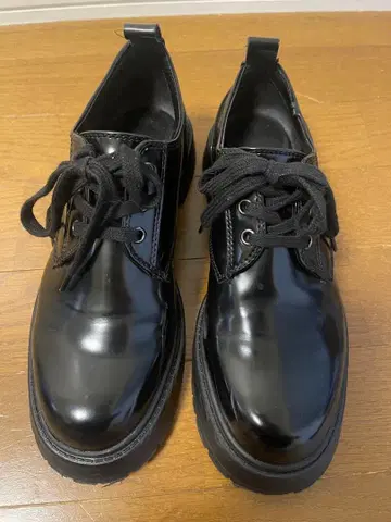 ZARA 끈 포함 블루 로퍼 37