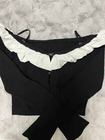 snidel 프릴 장식 리브 긴팔 상의