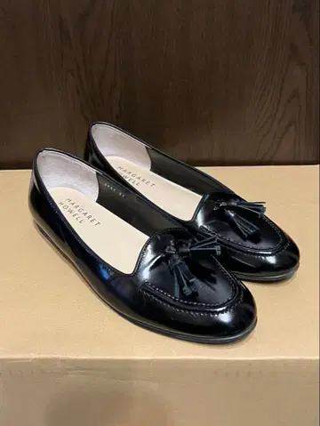 마가렛 하우엘 아이디어 태슬 로퍼