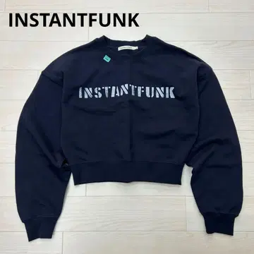INSTANTFUNK 로고 맨투맨 크롭 기장