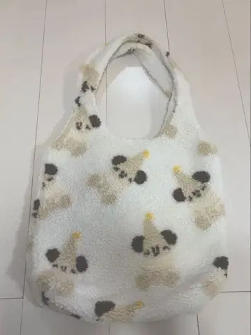 릴린린 토트백 디즈니 크리스마스 2024