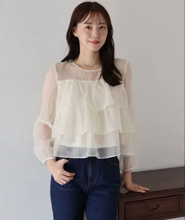 BLUEEAt 시어 티어드 블라우스 아이보리