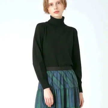 [ LOULOU WILLOUGHBY ] 컴팩트 터틀 긴팔 풀오버