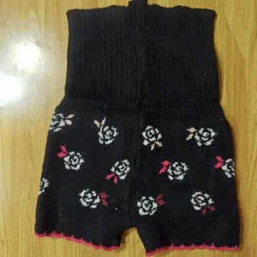 블랙 꽃 패턴 니트 복대