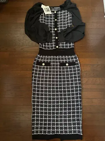 블랙 체크 셋업 상의 L 사이즈 스커트 M 사이즈