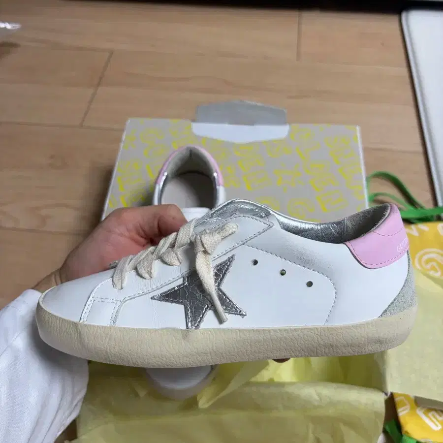 골든구스 키즈 슈퍼스타 30 , 32 사이즈 새상품 팔아요~