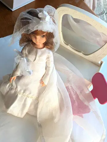 초대 리카짱, 웨딩 드레스 코디와 초대 리카짱의 서랍장