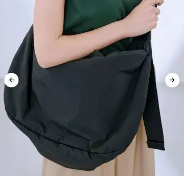 COHINA 패디드 캐리온 숄더백