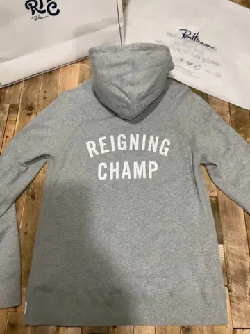 [ 론 헤르만 구매 ] 새상품급! 레이닝 챔프 셋업 그레이 x M 사이즈