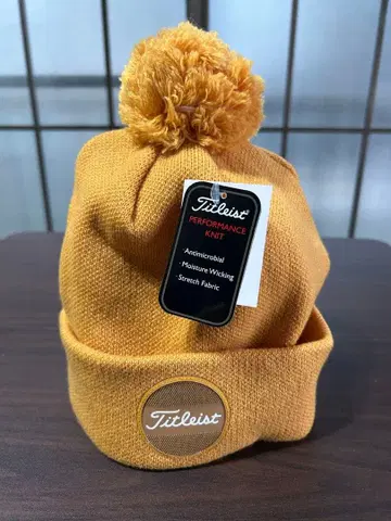미사용 타이틀리스트 니트 모자 골프 폼폼 남성 프리 사이즈 머스타드